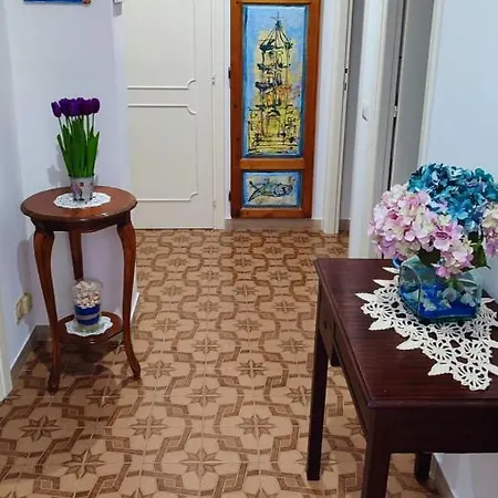 Casa Sara アパート ガエータ